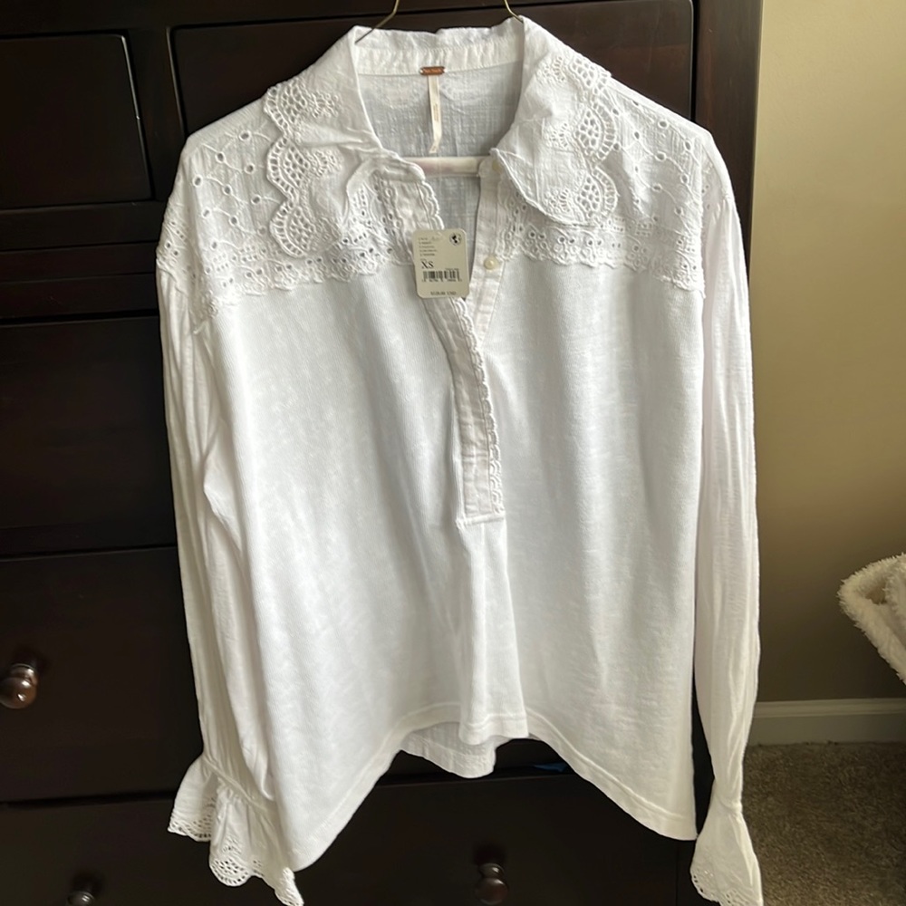 NWT, free people long sleeve white shirt with beautiful detailing!